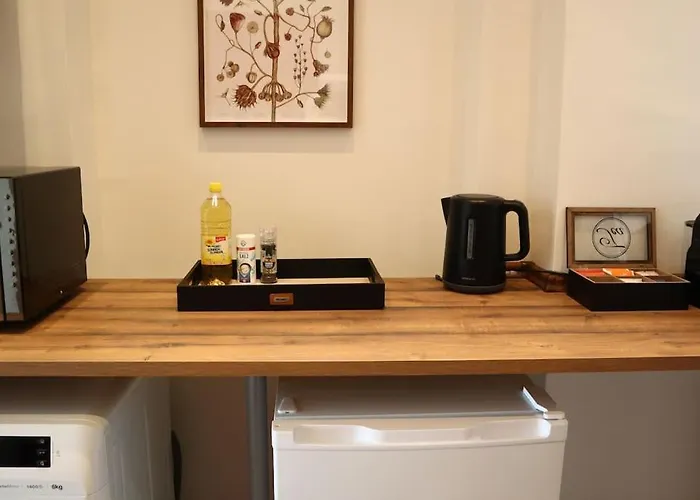 Bloom - Cozy Apartment, 5 Stops To Center Апартаменты *