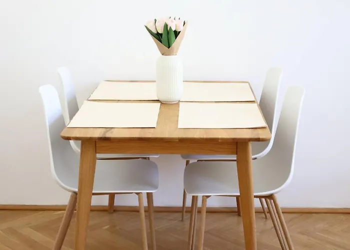 Bloom - Cozy Apartment, 5 Stops To Center Вена